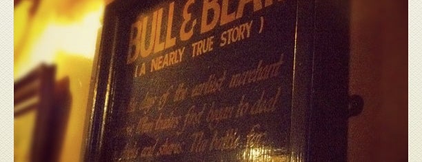 The Bull & Bear Pub is one of Lugares favoritos de Mauro.