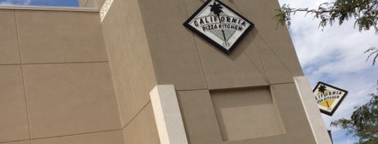 California Pizza Kitchen is one of สถานที่ที่ Andrea ถูกใจ.