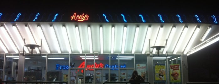 Andy's Frozen Custard is one of Locais salvos de Happy.