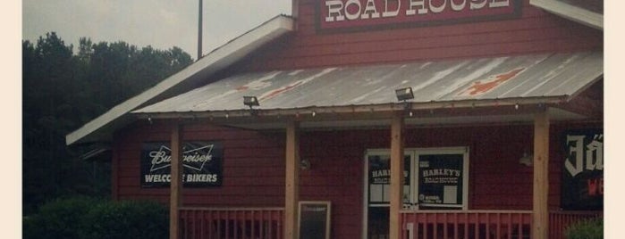 Harleys Roadhouse is one of Locais curtidos por Holly.