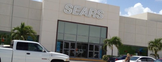 Sears is one of Tempat yang Disukai RE/MAX TULUM.