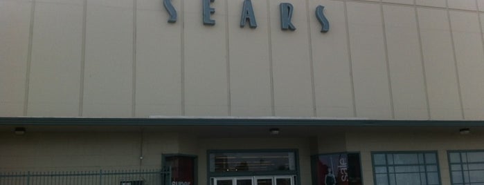 Sears is one of Lieux qui ont plu à Lily.