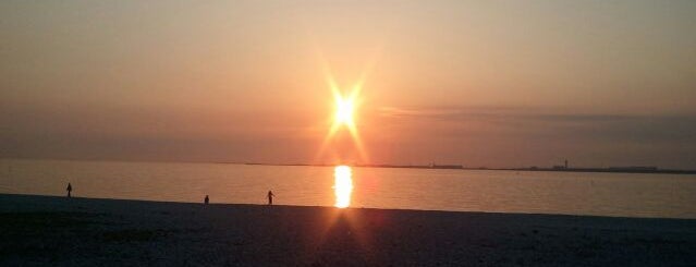 Marble Beach is one of 日本の夕陽百選.