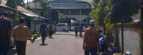 Masjid Agung Sudirman is one of Masjid di Bali.