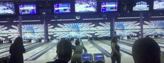 Island Xtreme Bowl is one of Davidさんのお気に入りスポット.