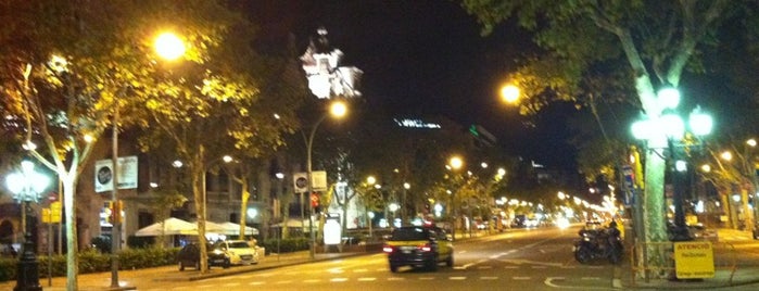 Passeig de Gràcia is one of A donde vamos en Barcelona.