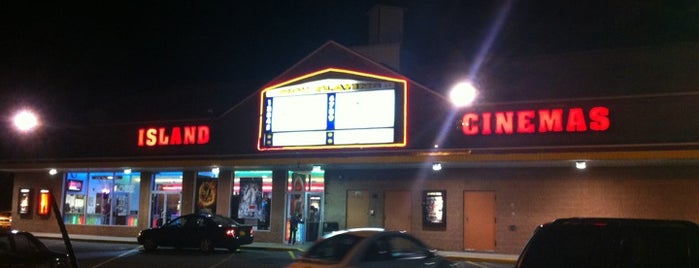 Island Cinemas is one of สถานที่ที่ Carl ถูกใจ.