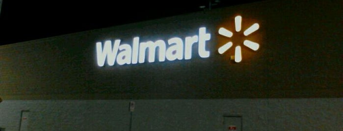 Walmart Supercenter is one of Posti che sono piaciuti a Richard.