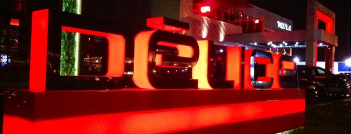Délice Restaurant Nightclub is one of สถานที่ที่ Ghislain ถูกใจ.