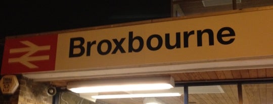 Broxbourne Railway Station (BXB) is one of Tempat yang Disukai Olga.