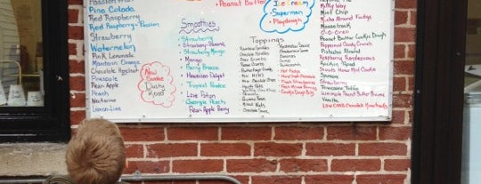 Annette's Homemade Italian Ice is one of Kara’s Liked Places.