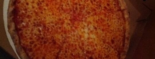 Cosmic Pizza is one of Lieux sauvegardés par Matt.