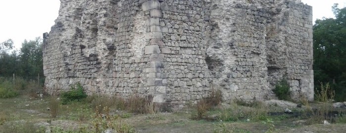 Serednie Castle is one of октябрь 2013 - outdoors.