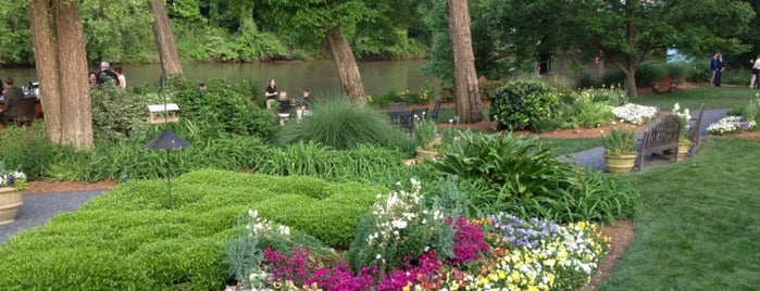 Canoe is one of The 15 Best Romantic Date Spots in Atlanta.