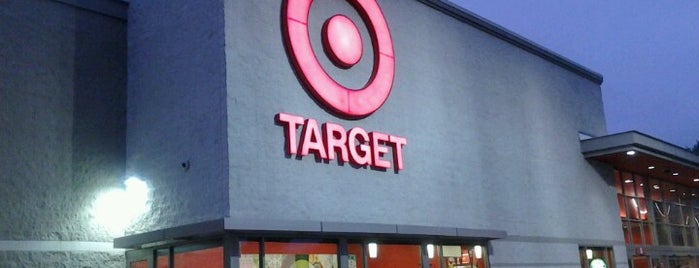Target is one of Locais curtidos por Emilia.
