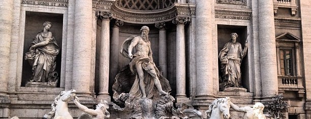 Trevi Fountain is one of Things To do In Italy.