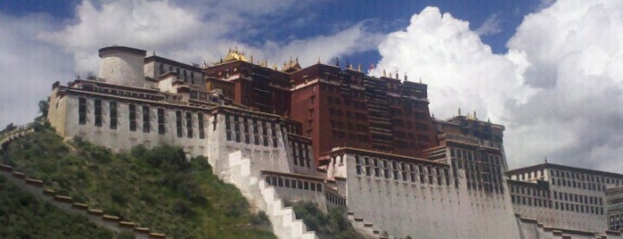Potala Palace is one of warrenLOL's Saved Places.