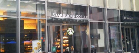 Starbucks Coffee 東京ミッドタウン コンプレックス スタジオ店 is one of 夜中まで開いてるスタバ.