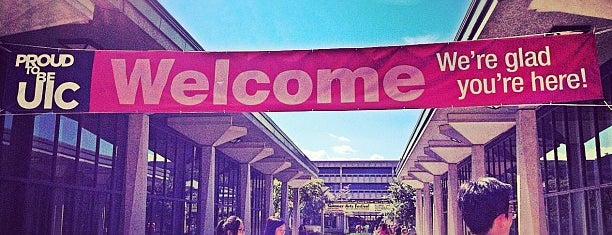 UIC Student Center East is one of Posti che sono piaciuti a Andy.