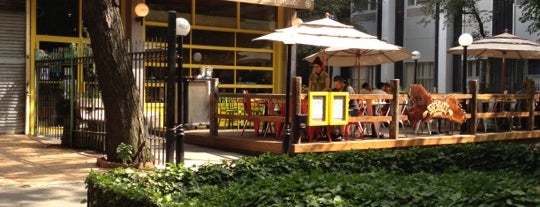 Bareburger is one of NYC Restaurants With Outdoor Seating.