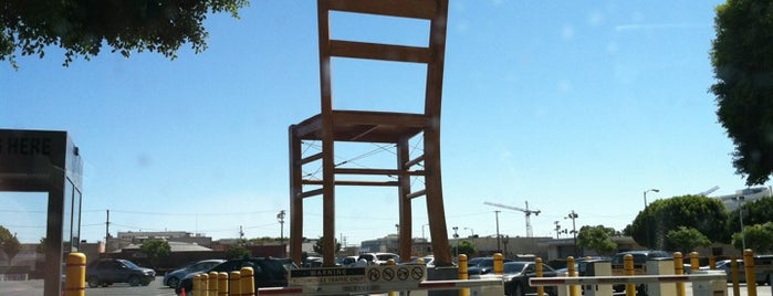 Gigantic-Assed Chair is one of Unique SoCal Attractions.