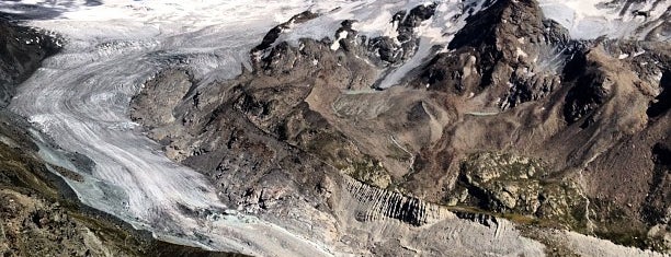 rothornhütte is one of Where to stay at altitude in the Alps.