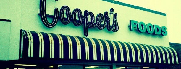 Cooper's County Market is one of Locais curtidos por Jeremy.