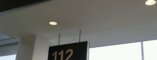 Gate 112 is one of Locais curtidos por Thais.