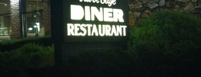 River Edge Diner & Restaurant is one of สถานที่ที่ K ถูกใจ.