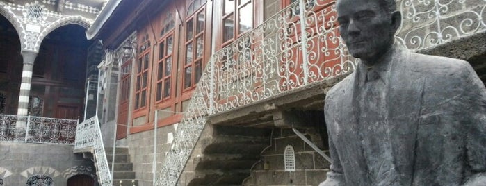 Cahit Sıtkı Tarancı Müzesi is one of konuksever.