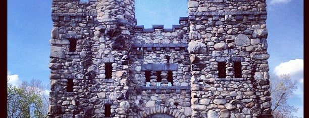 Bancroft Tower is one of American Castles, Plantations & Mansions.