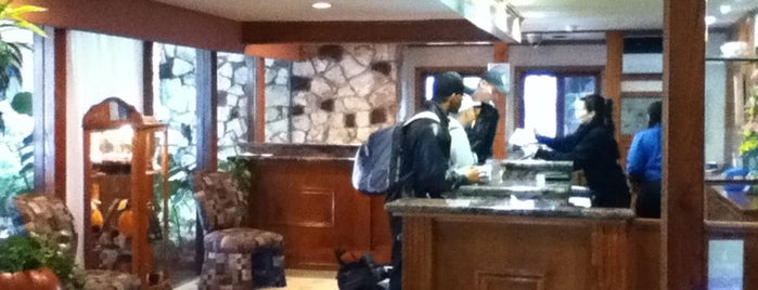 Travelodge Hotel at LAX is one of Cristinaさんのお気に入りスポット.