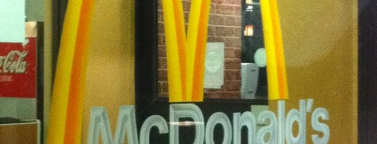 McDonald's is one of Randy : понравившиеся места.