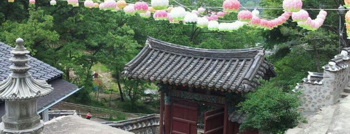 현통사 is one of Buddhist temples in Gyeonggi.
