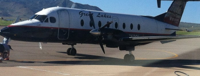Kingman Airport (IGM) is one of Cheearraさんのお気に入りスポット.