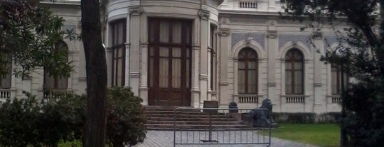 Palacio Cousiño is one of Chile.