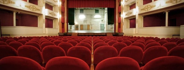 Teatro Nuovo is one of สถานที่ที่ Vito ถูกใจ.
