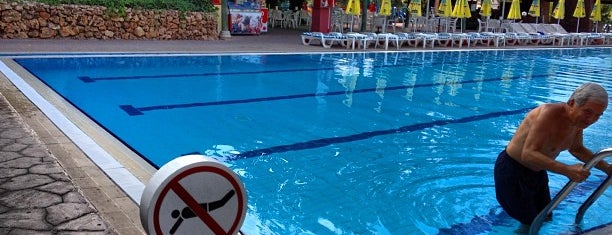 Dedeman Aquapark is one of Posti che sono piaciuti a Sabri.
