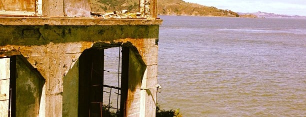 Alcatraz Shower Room is one of São Francisco.