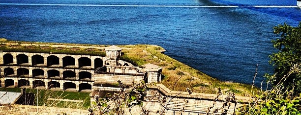 Fort Wadsworth is one of Day Trips from Brooklyn.