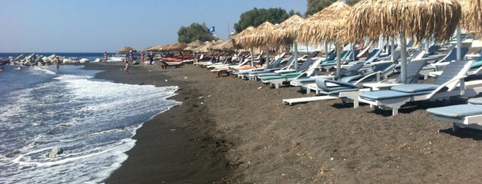Perissa Beach is one of Σαντορίνη 5ημερο (tips) #Greece.