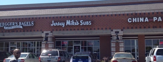 Jersey Mike's Subs is one of Posti che sono piaciuti a Kevin.