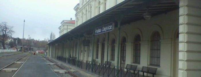 Železniční stanice Praha-Dejvice is one of Alexander'in Beğendiği Mekanlar.