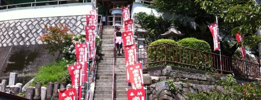 川崎観音堂 is one of 周防三十三観音霊場/Suo 33 Kannon Spiritual Pilgrimage Sites.