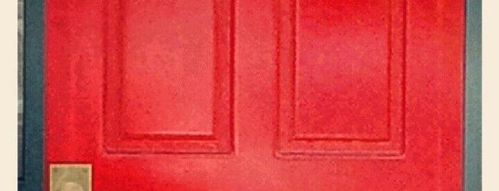 Elizabeth Arden Red Door Spa is one of Lugares favoritos de Mike.