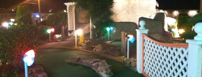 Mr. Tee's Putt & Play is one of Lugares favoritos de Cindy.