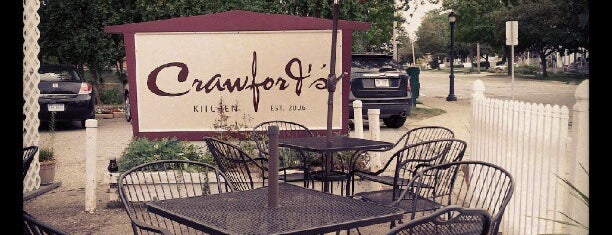 Crawford's Kitchen is one of Tempat yang Disukai Ross.