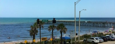 Finn's Beachside Pub is one of Things Around Town.