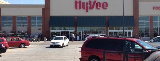 Hy-Vee is one of Kory's Saved Places.