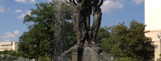 Bartholdi Fountain is one of DC Bucket List 3.